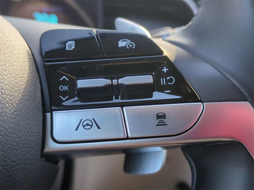 Used 2024 Hyundai Tucson Limited image 16