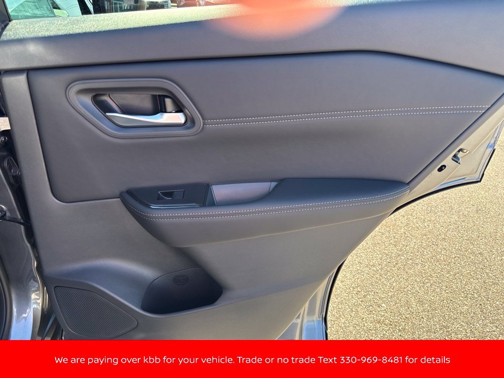 New 2027 Nissan Rogue Dark Armor AWD/4WD image 36