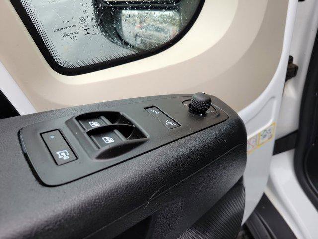 Used 2022 RAM ProMaster 2500 w/ Convenience Group FWD image 16