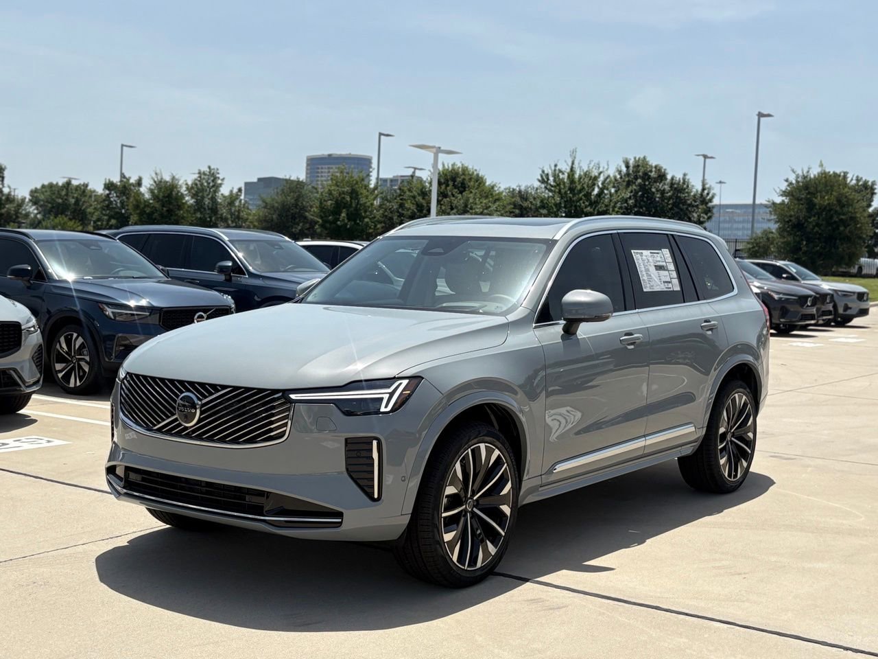 New 2026 Volvo XC90 B6 Ultra w/ Protection Package image 2