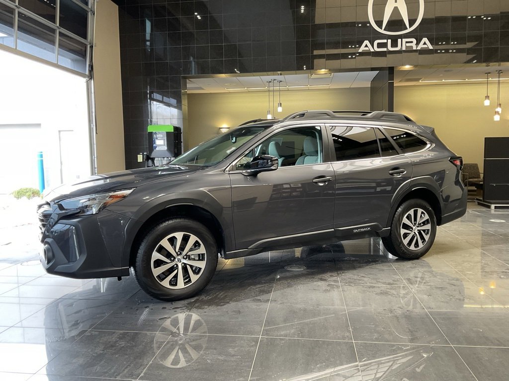 Used 2024 Subaru Outback Premium image 3