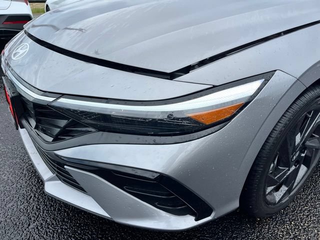 New 2026 Hyundai Elantra SEL Sport Premium FWD image 13