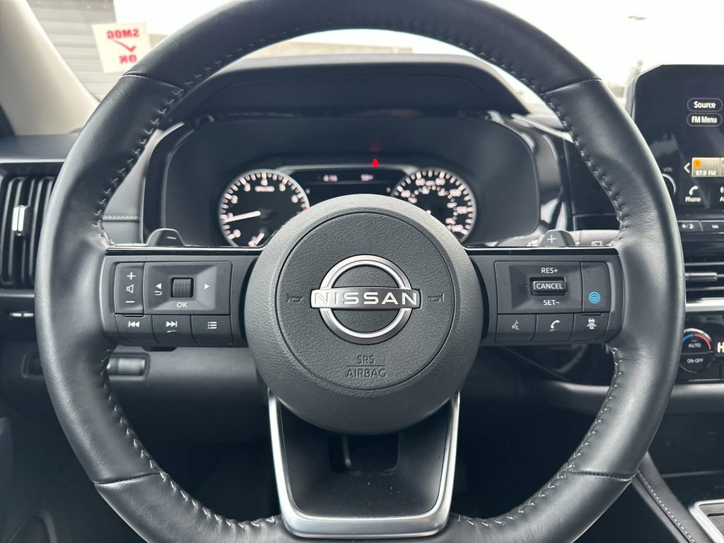 Used 2024 Nissan Pathfinder SL image 24