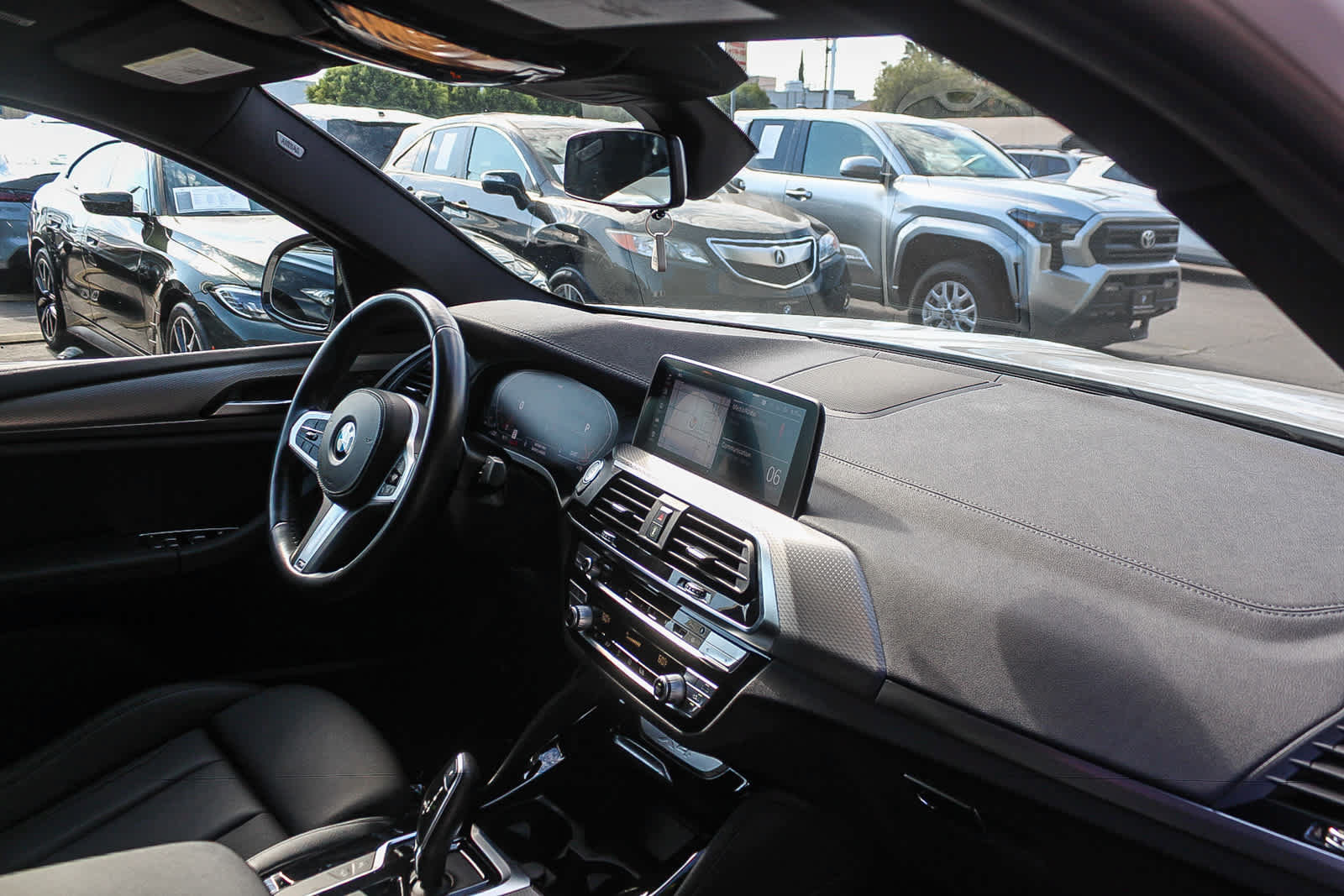 Used 2020 BMW X4 xDrive30i w/ M Sport Package 2 AWD/4WD image 15