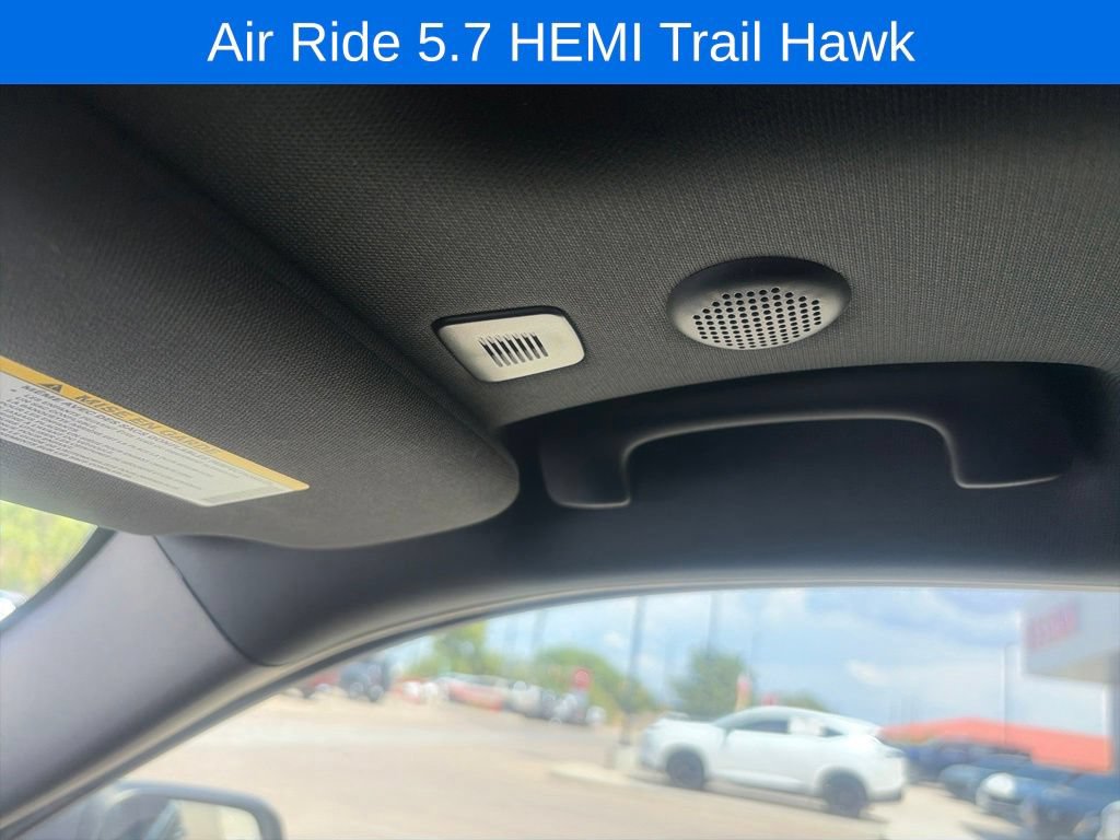 Used 2021 Jeep Grand Cherokee Trailhawk w/ Premium Lighting Group AWD/4WD image 52