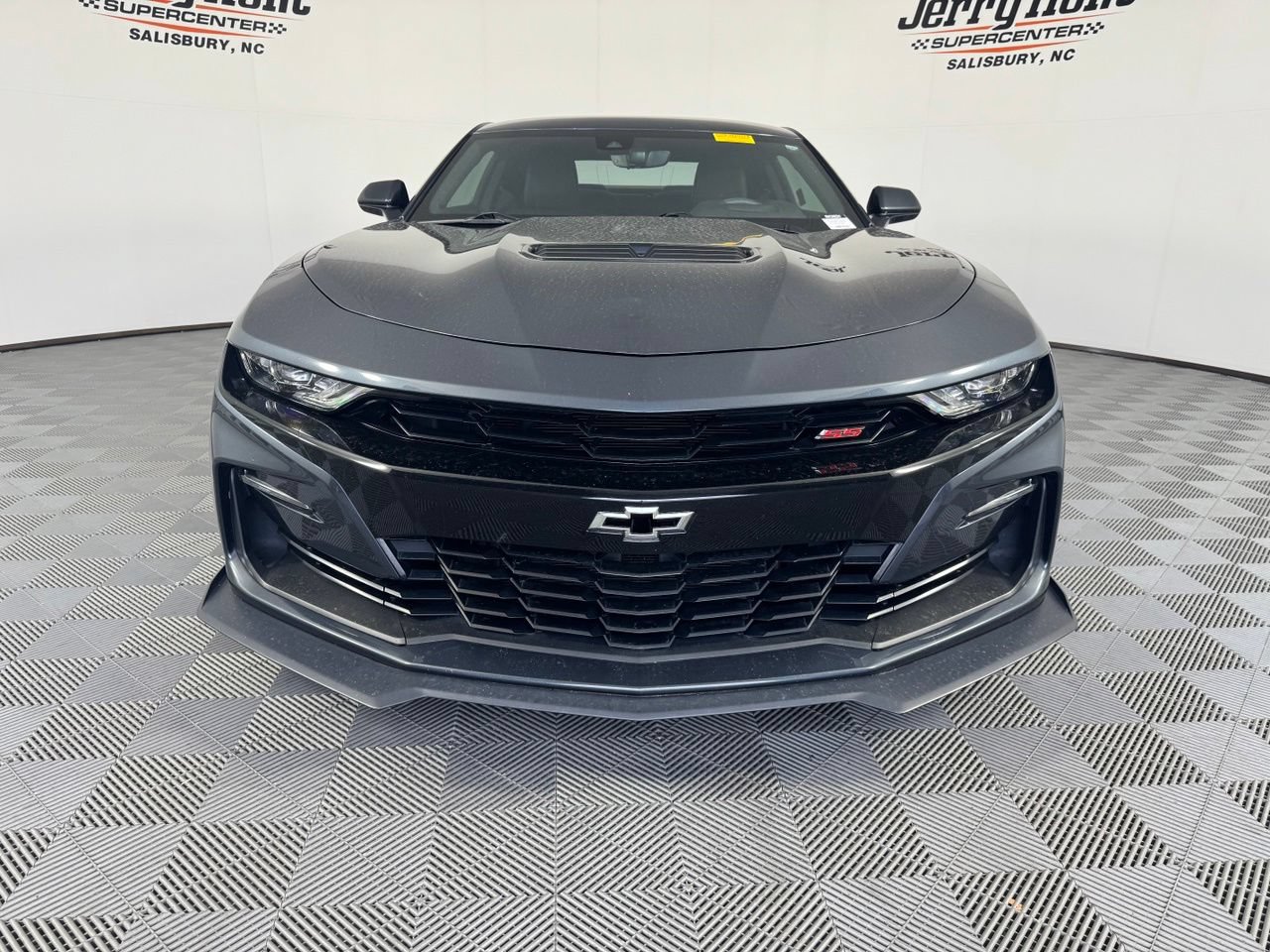 Used 2019 Chevrolet Camaro SS RWD image 5