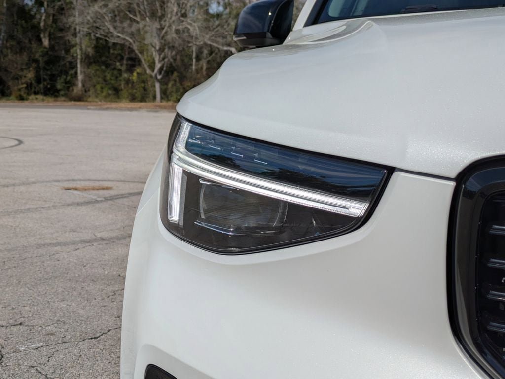 New 2026 Volvo XC40 B5 Plus w/ Protection Package Premier AWD/4WD image 10