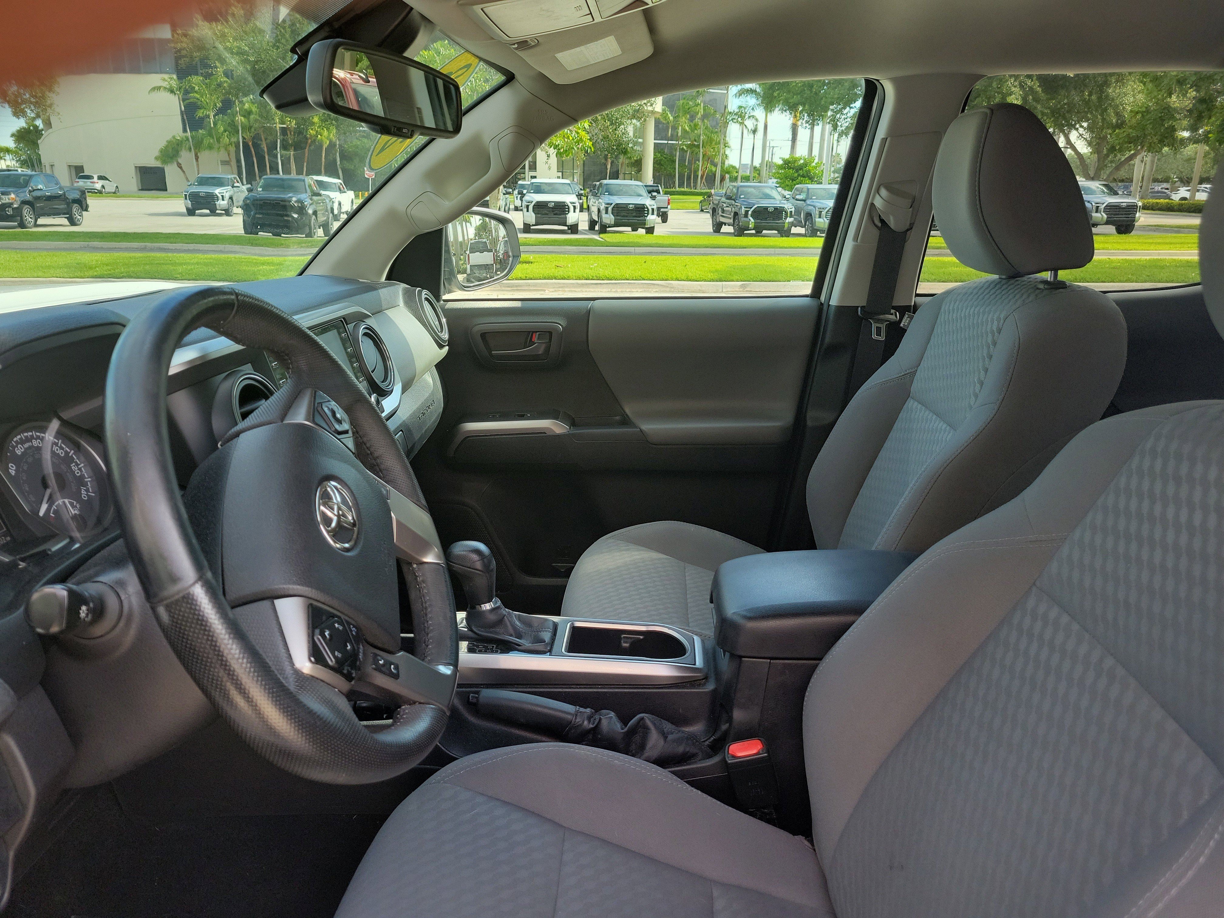 Used 2023 Toyota Tacoma SR5 AWD/4WD image 23
