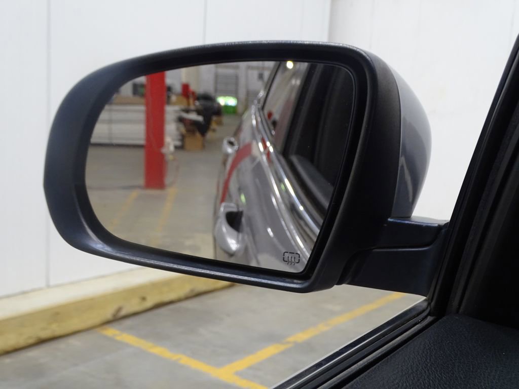 Used 2019 Jeep Cherokee Latitude w/ Popular Appearance Group image 39