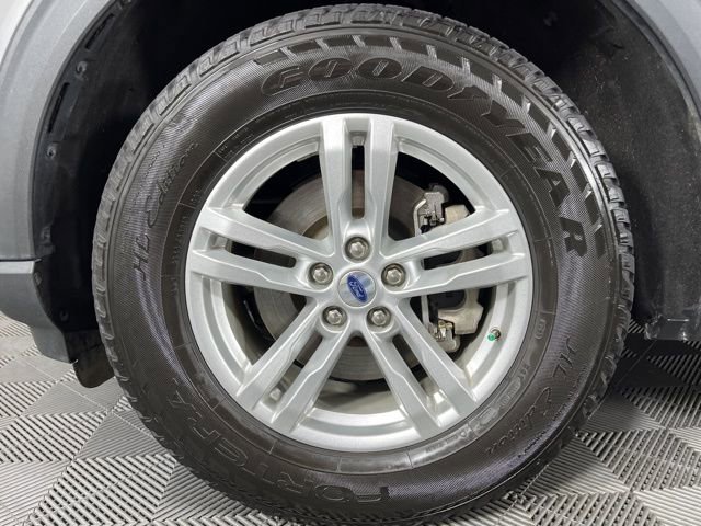 Used 2023 Ford Explorer XLT w/ Equipment Group 202A image 14