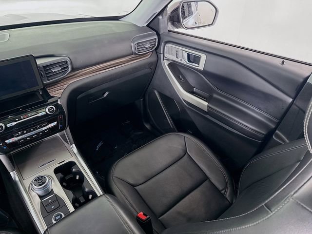 Certified 2022 Ford Explorer Limited w/ Equipment Group 301A image 25