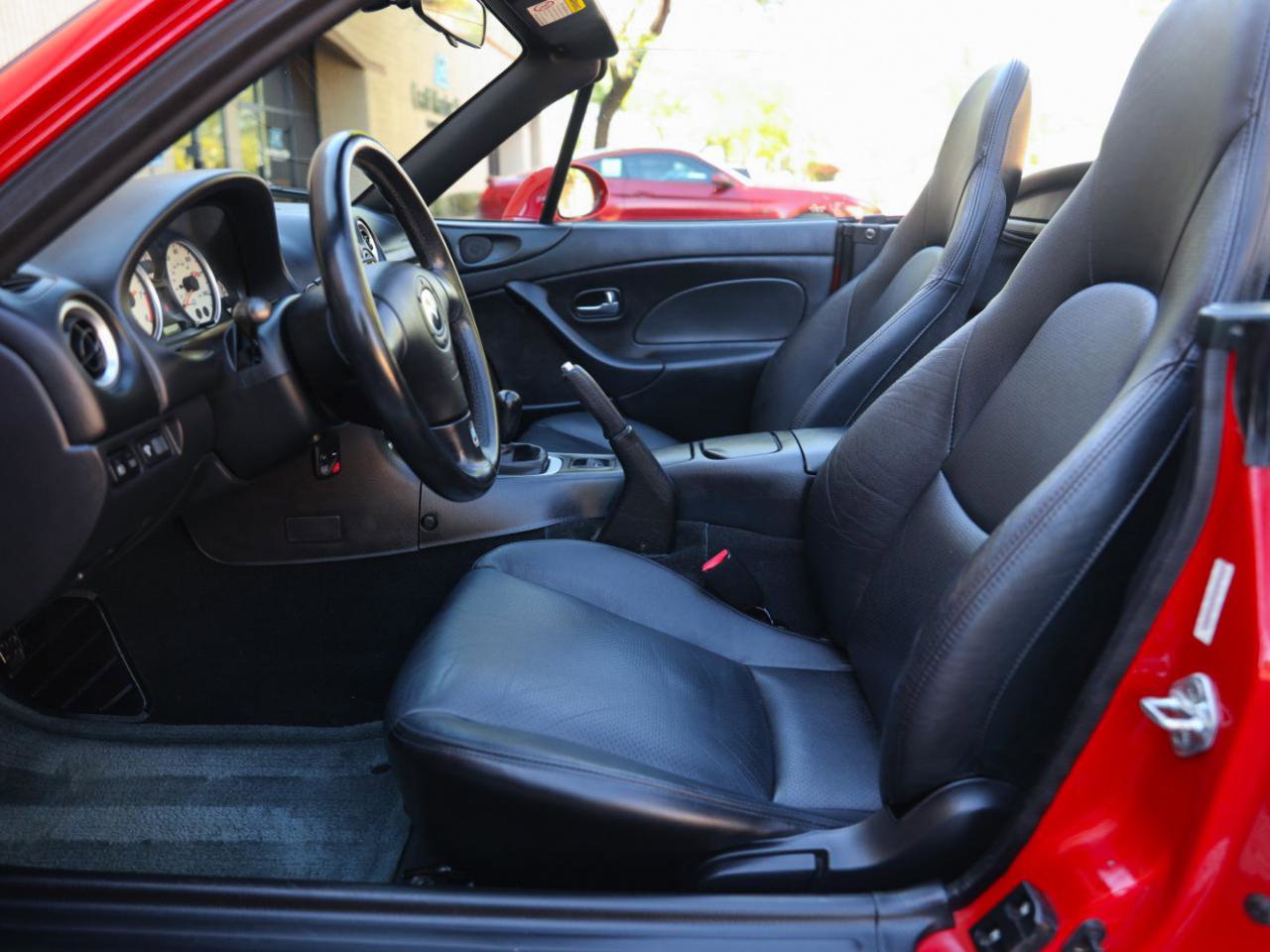 Used 2003 MAZDA MX-5 Miata RWD image 47