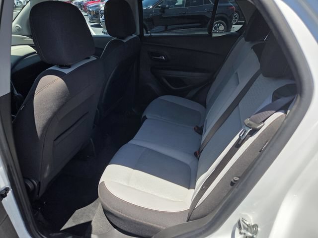 Used 2017 Chevrolet Trax LS AWD/4WD image 10