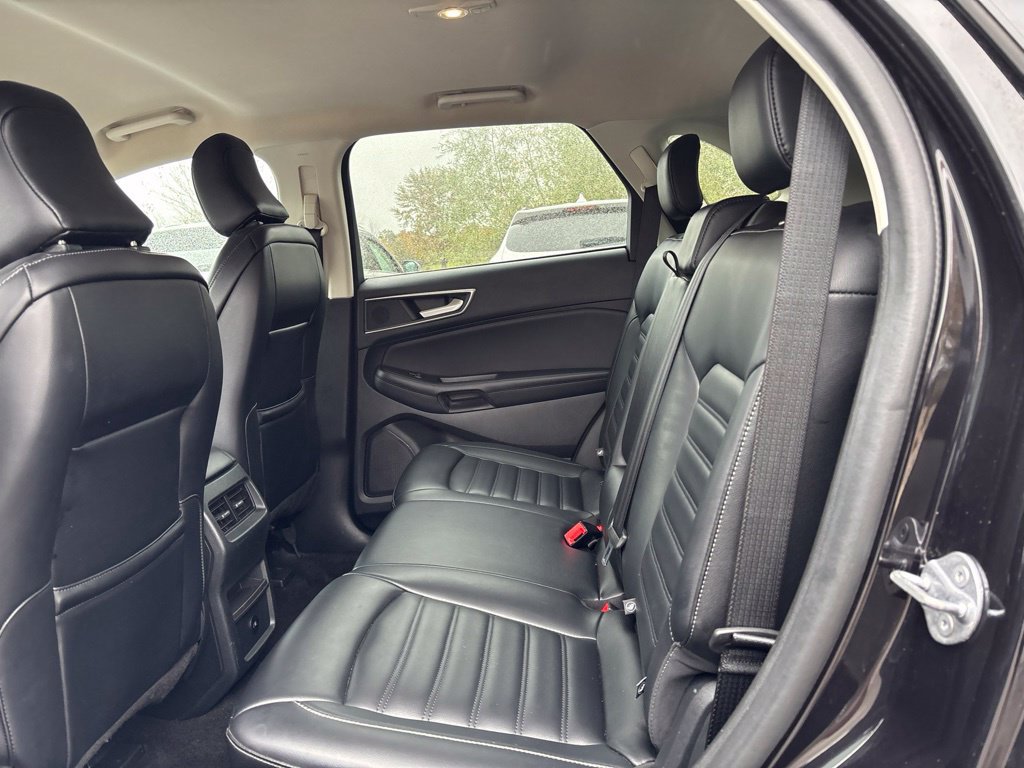 Used 2024 Ford Edge SEL AWD/4WD image 12