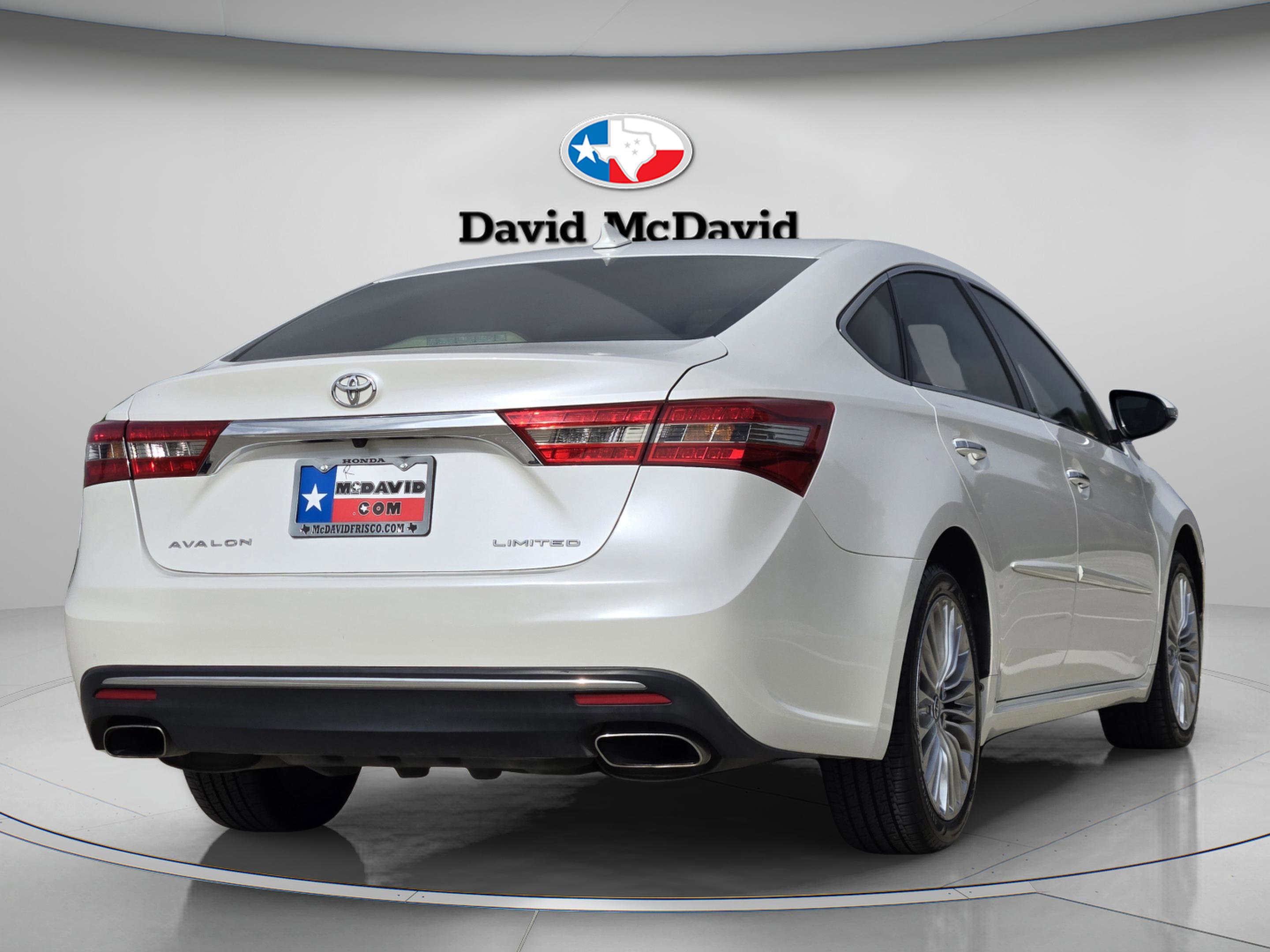 Used 2018 Toyota Avalon Limited FWD image 6
