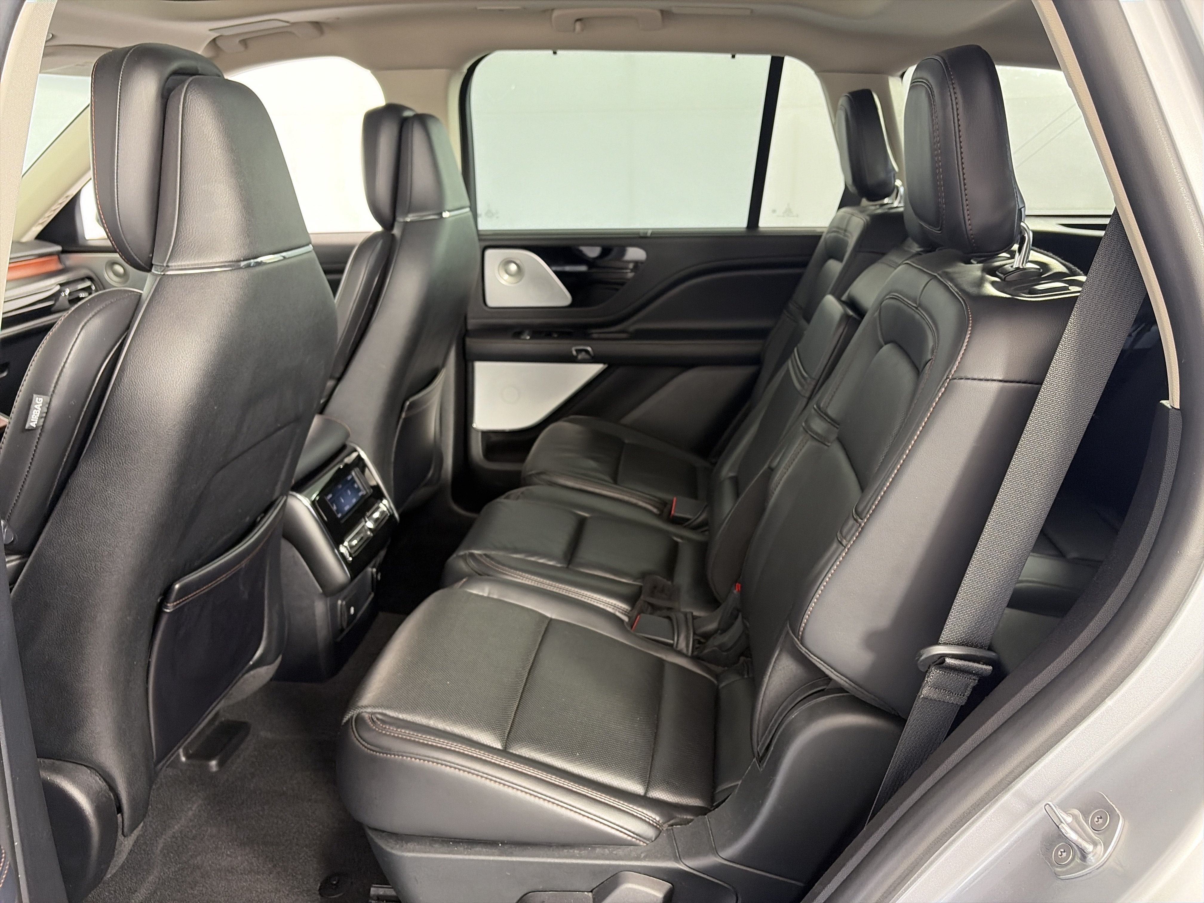 Used 2021 Lincoln Aviator Reserve w/ Equipment Group 201A AWD/4WD image 7
