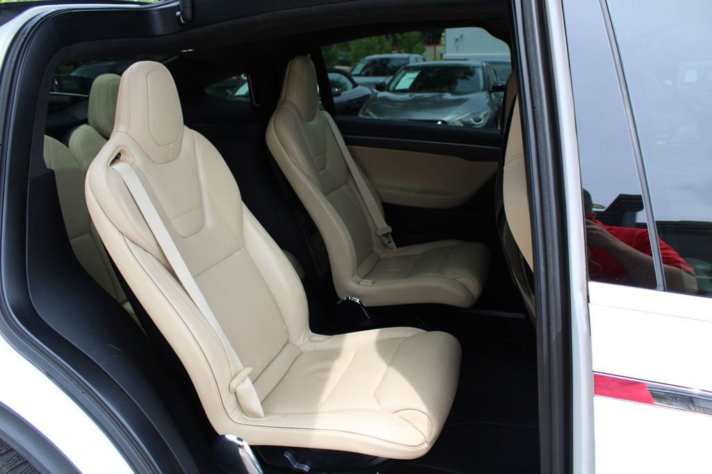 Used 2016 Tesla Model X 90D AWD/4WD image 33