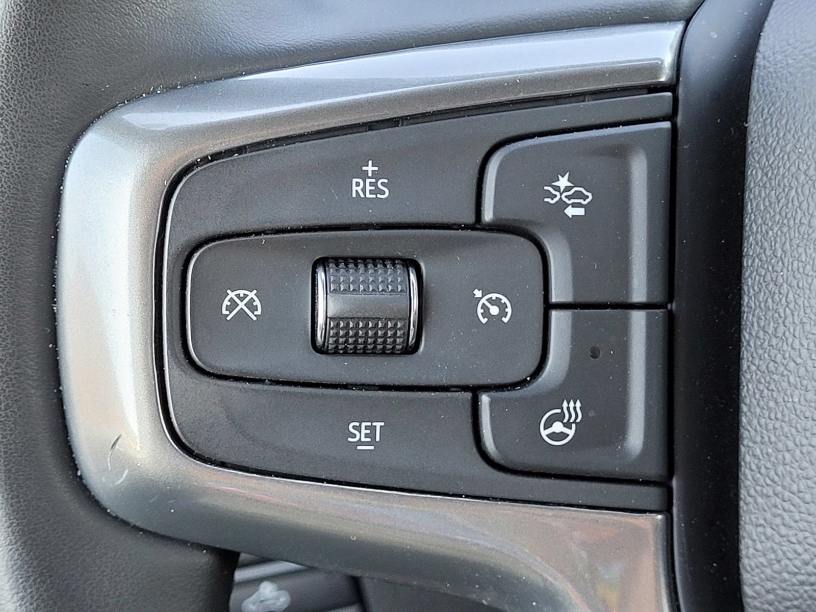 Used 2024 Chevrolet Silverado 1500 RST AWD/4WD image 30