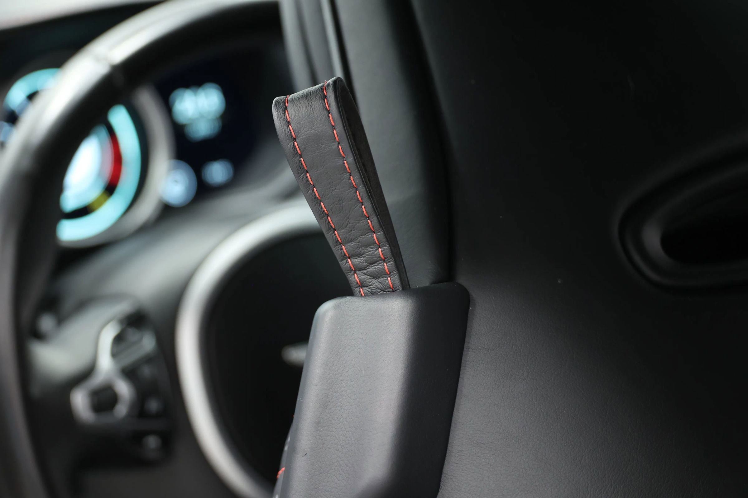 Used 2018 Aston Martin DB11 Coupe image 48