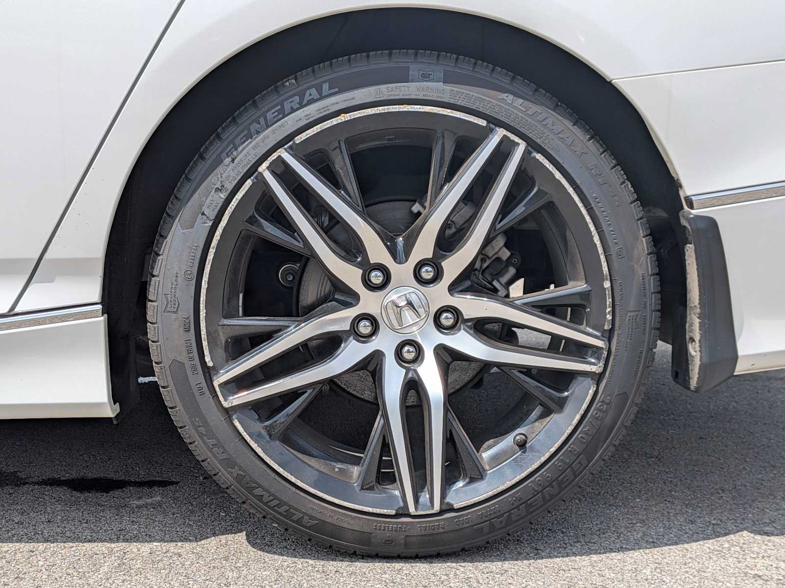 Used 2021 Honda Accord Touring image 13