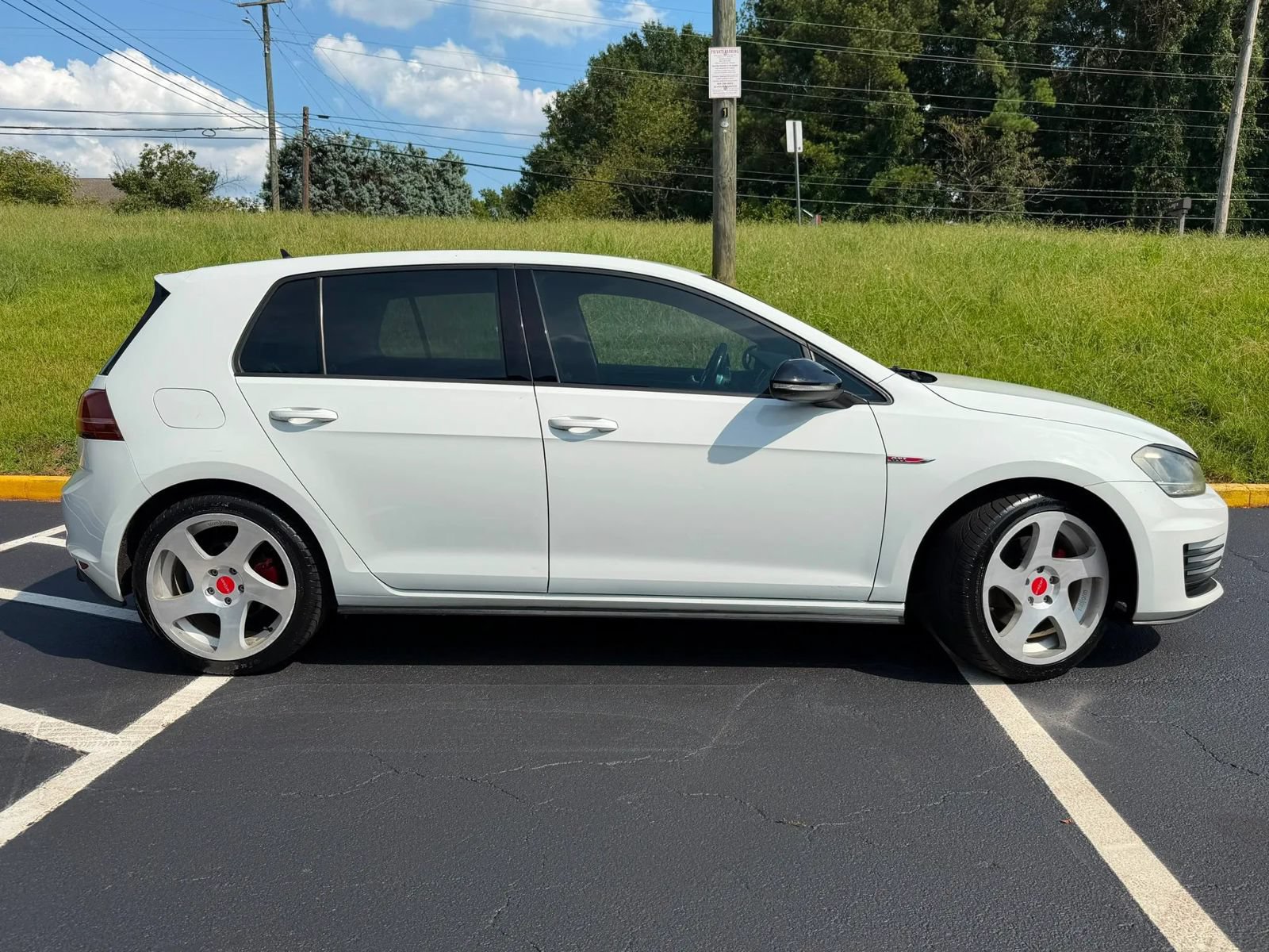 Used 2017 Volkswagen GTI S FWD image 3