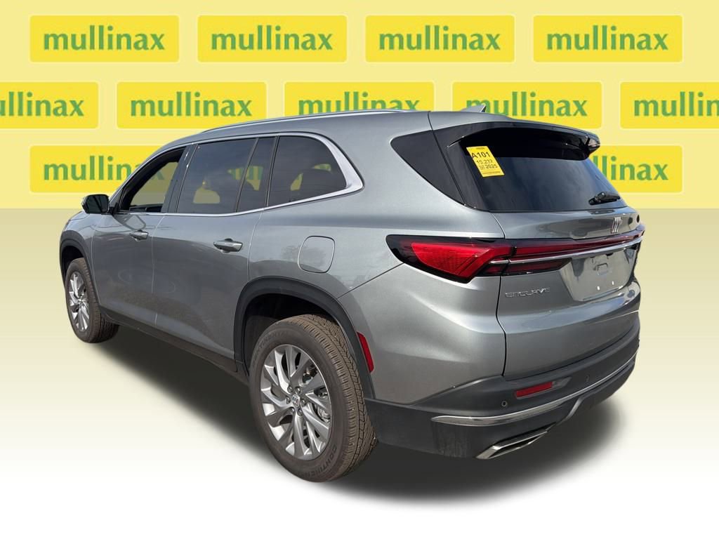 Used 2025 Buick Enclave Preferred image 8
