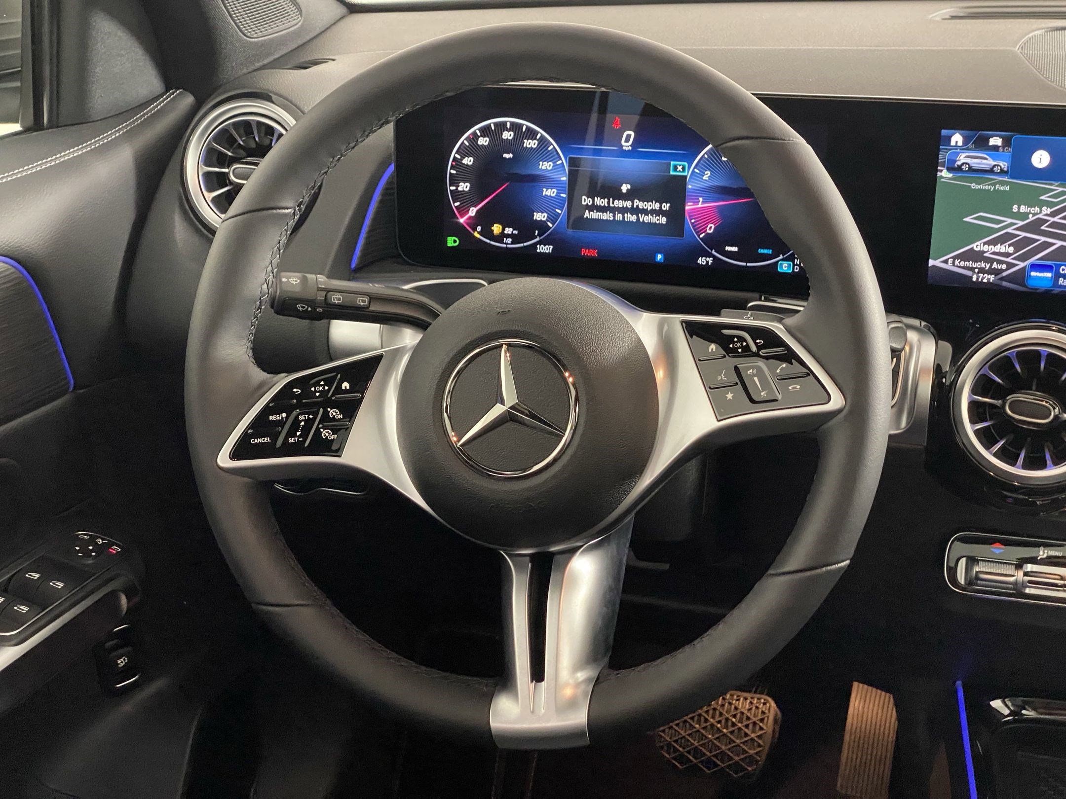 New 2025 Mercedes-Benz GLB 250 4MATIC image 16