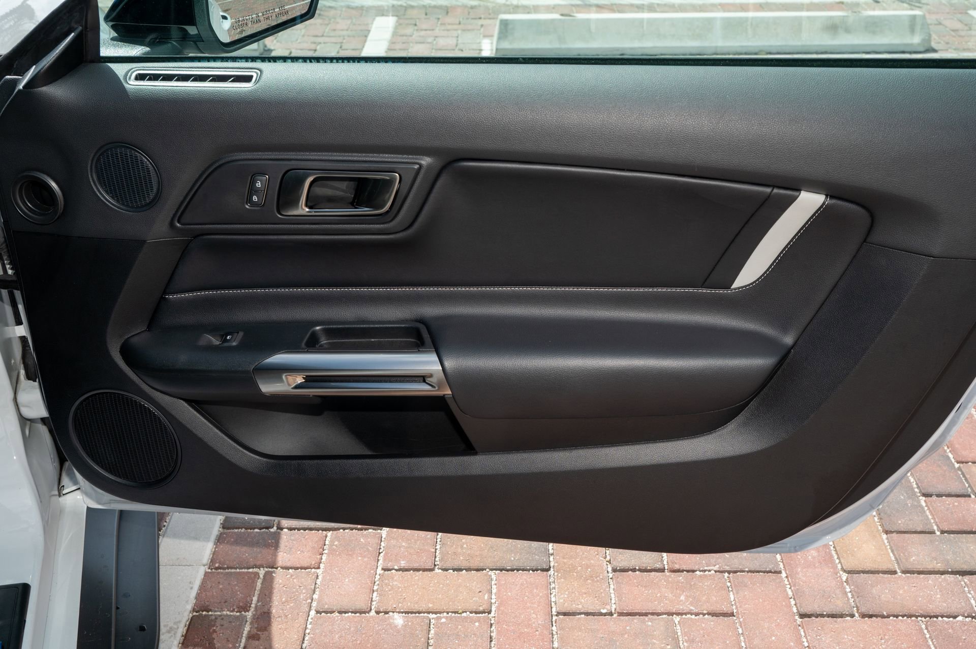 Used 2022 Ford Mustang Shelby GT500 w/ Technology Package image 16