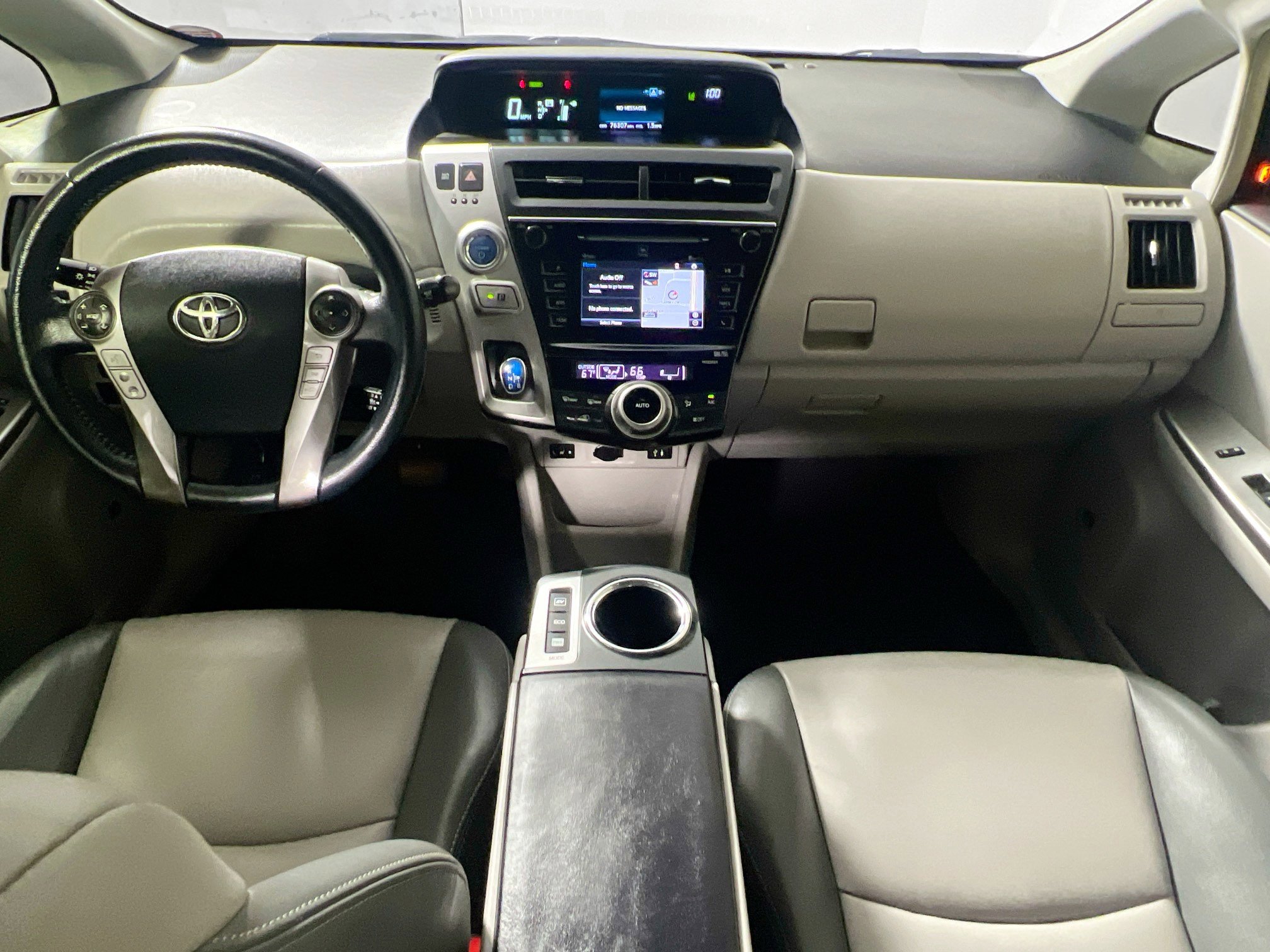 Used 2015 Toyota Prius V Five image 30