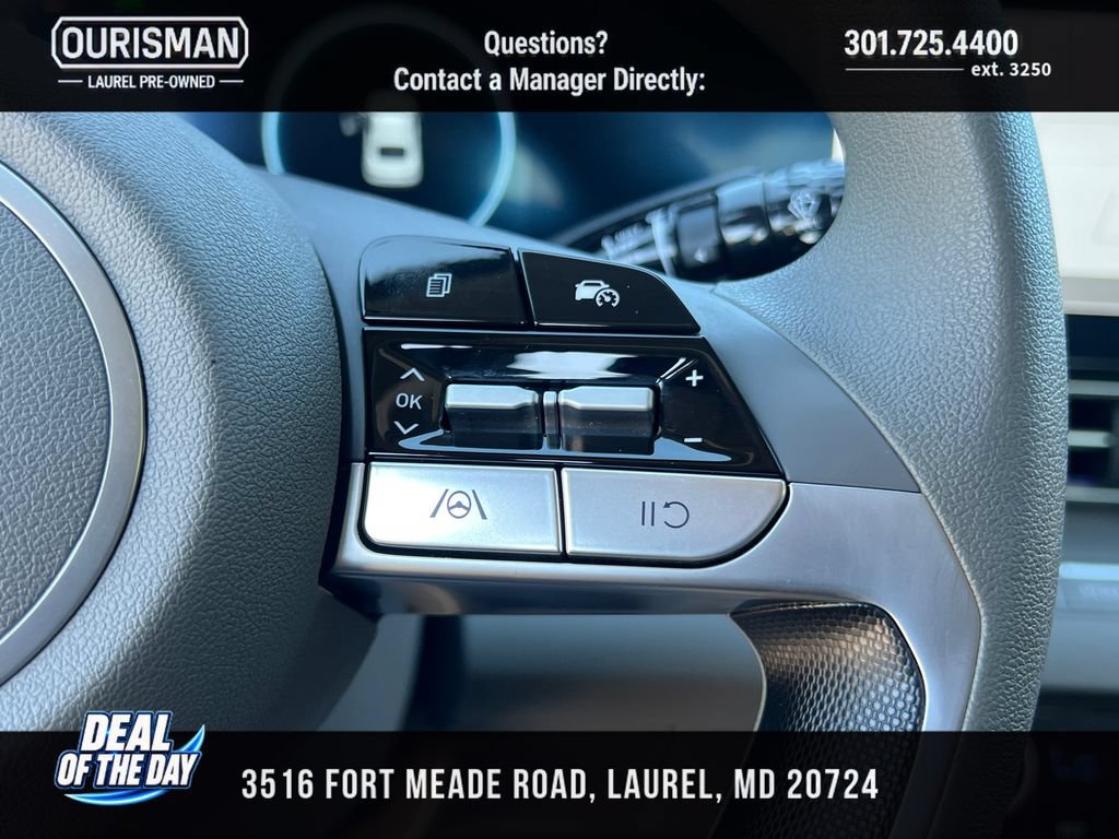 Used 2024 Hyundai Elantra SEL FWD image 23