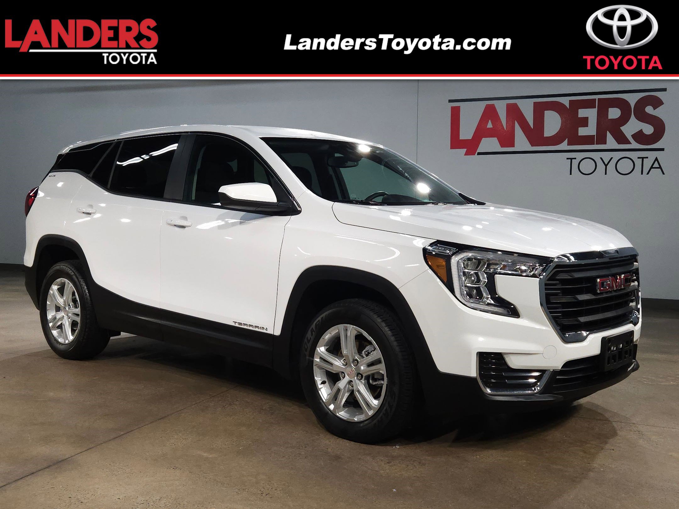 Used 2024 GMC Terrain SLE video 1