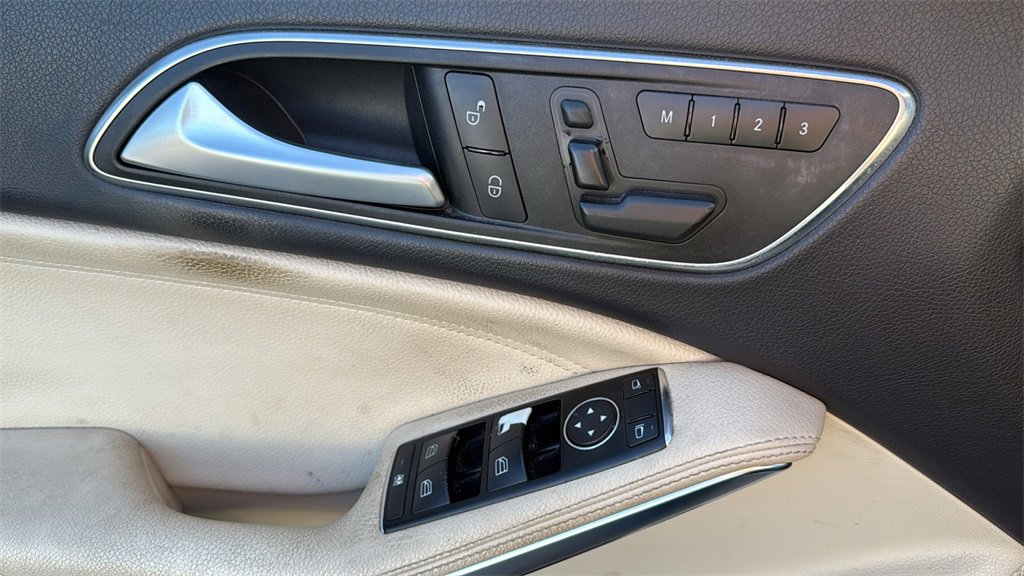 Used 2015 Mercedes-Benz CLA 250 image 10