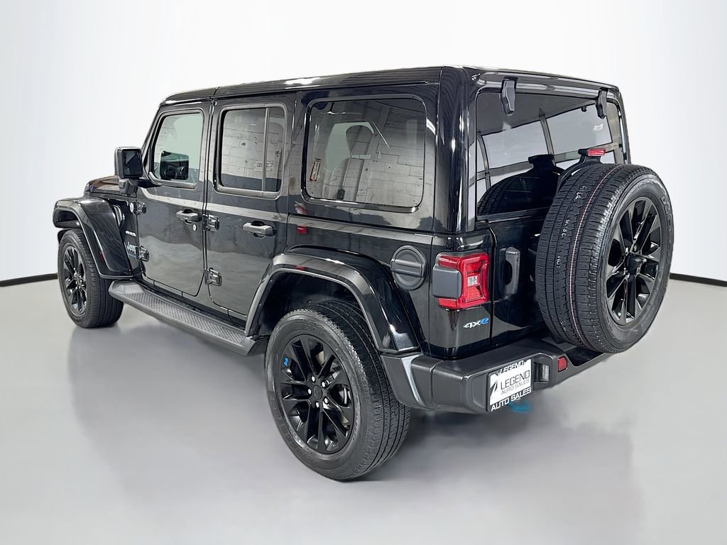 Used 2023 Jeep Wrangler Unlimited Sahara w/ Cold Weather Group image 9