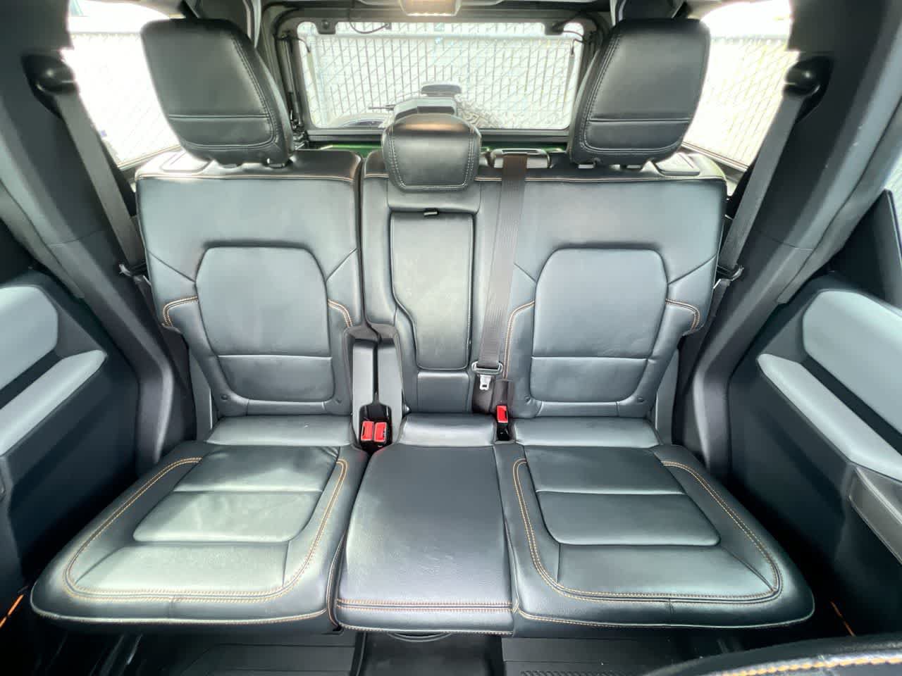 Used 2023 Ford Bronco Badlands w/ Sasquatch Package AWD/4WD image 23