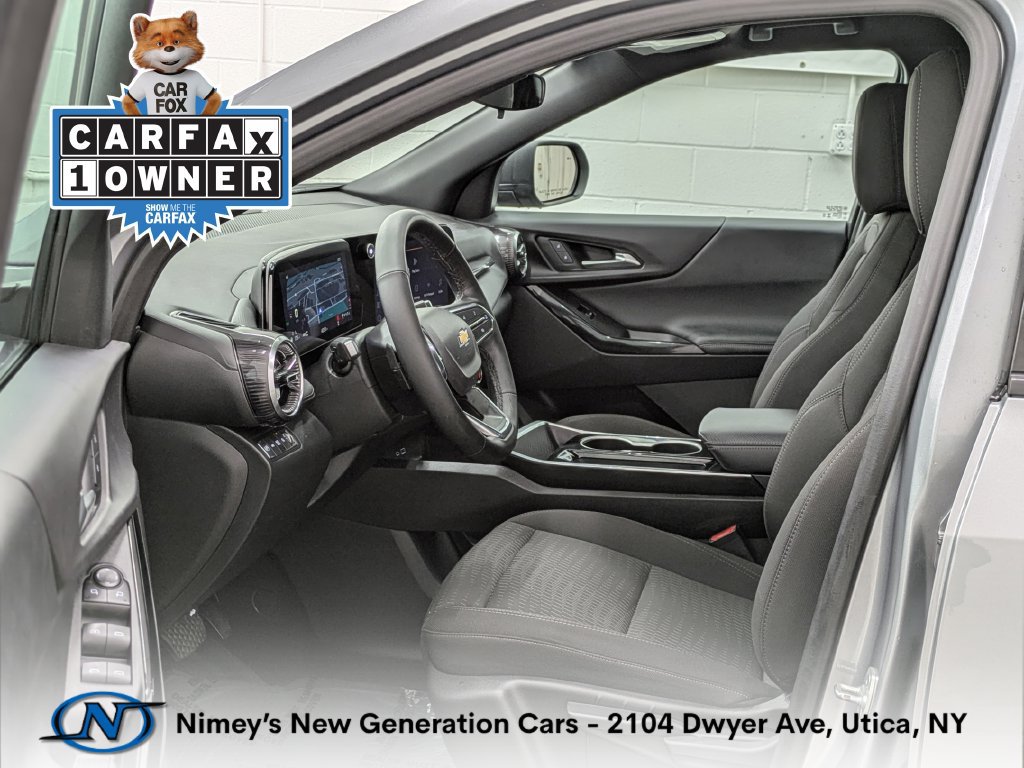 Used 2025 Chevrolet Equinox LT AWD/4WD image 3