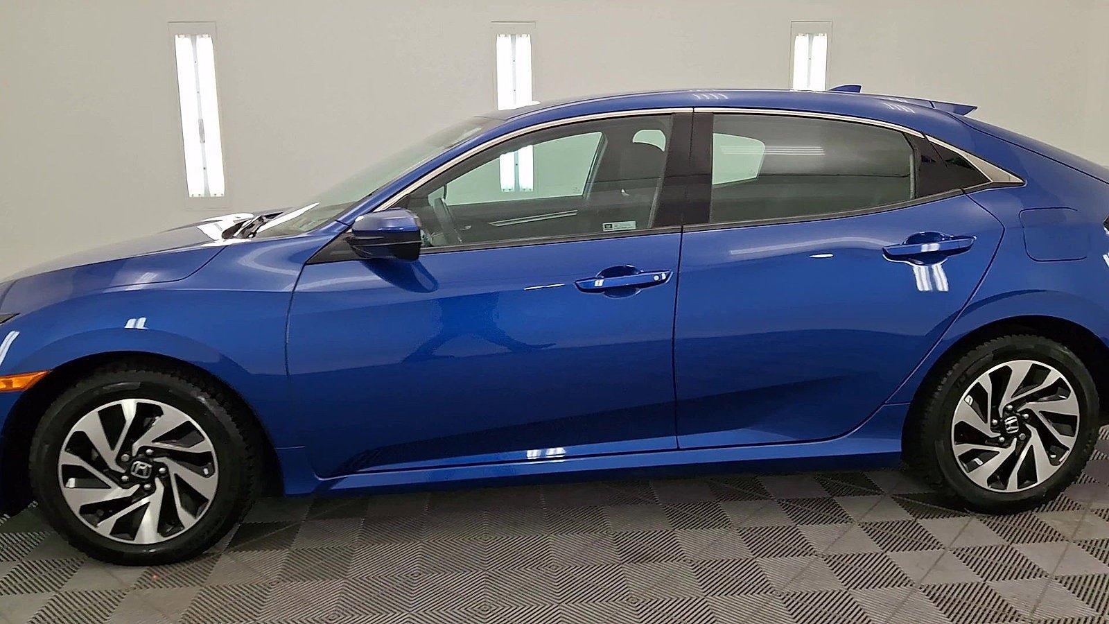 Used 2019 Honda Civic LX image 9