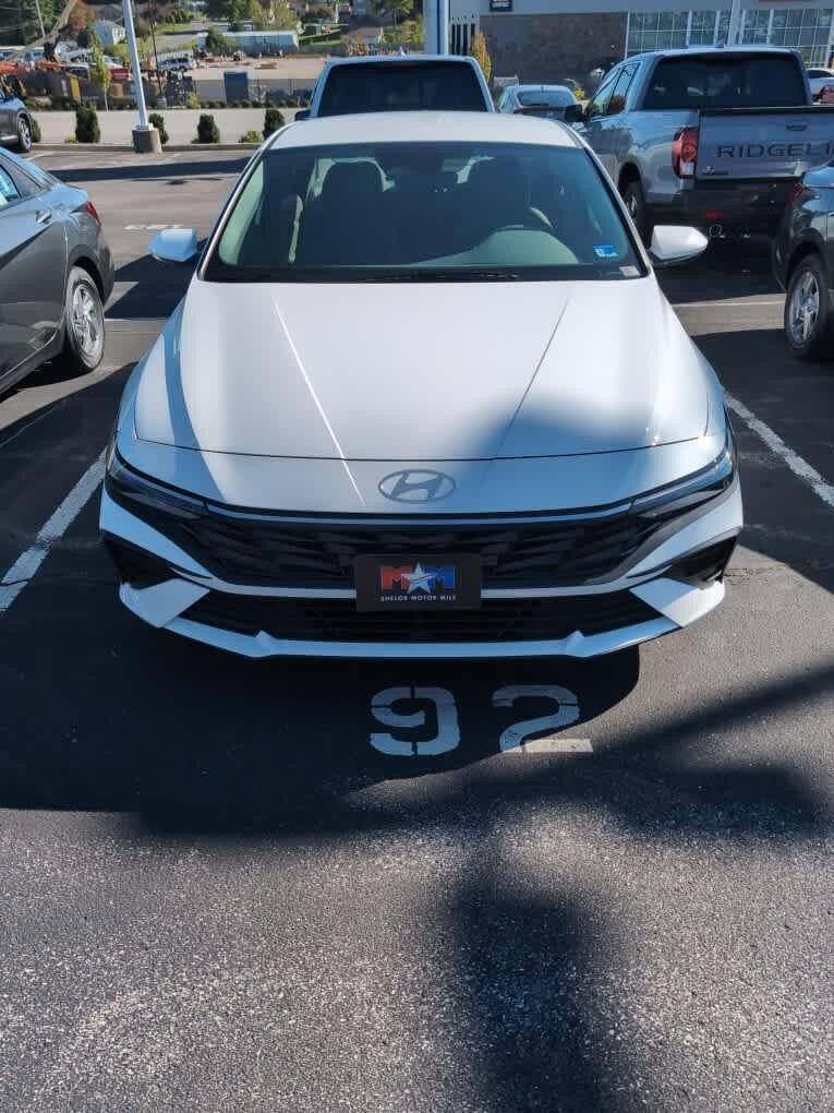 New 2026 Hyundai Elantra SE FWD image 11