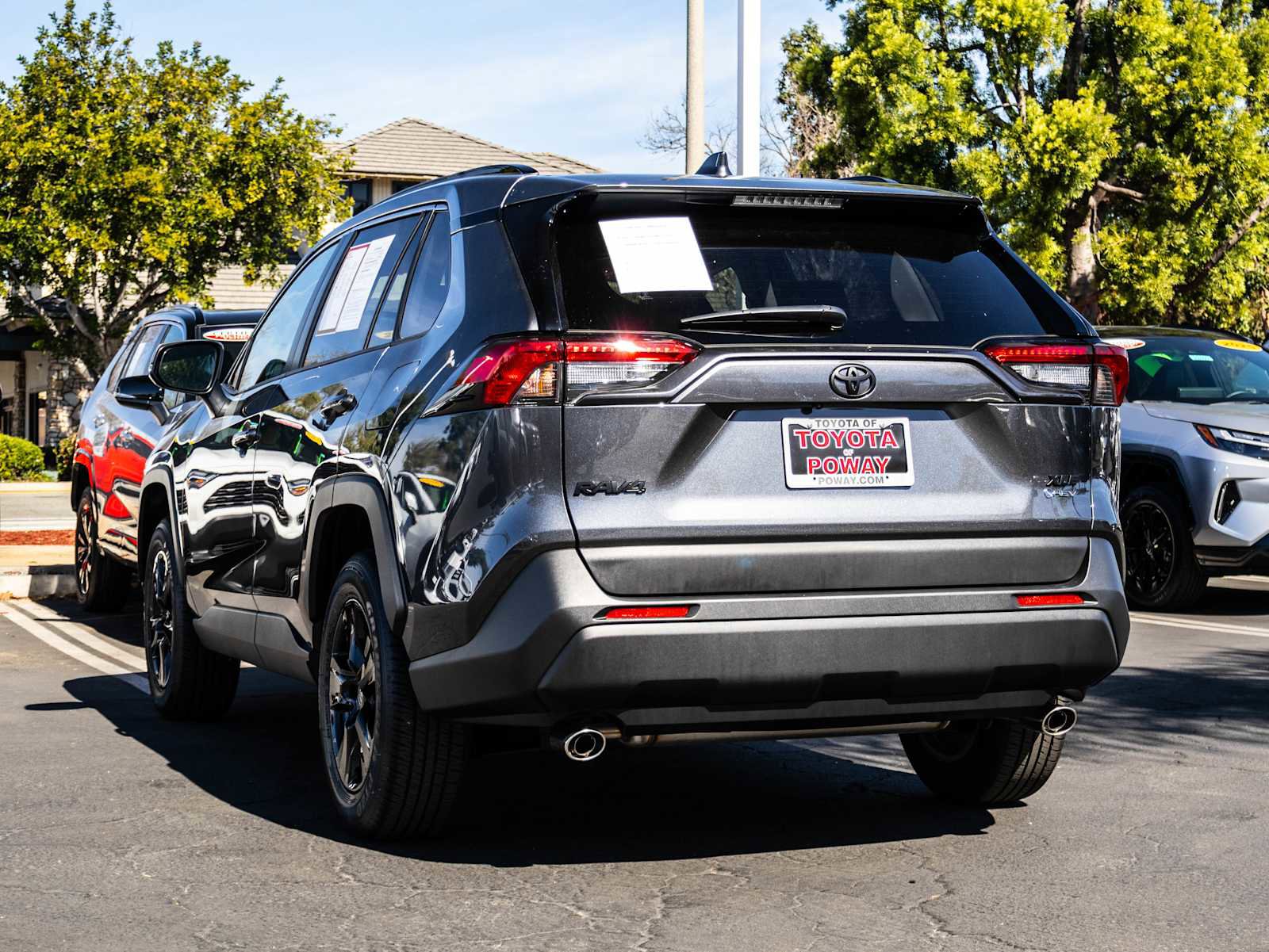 Used 2025 Toyota RAV4 XLE w/ Convenience Package image 7