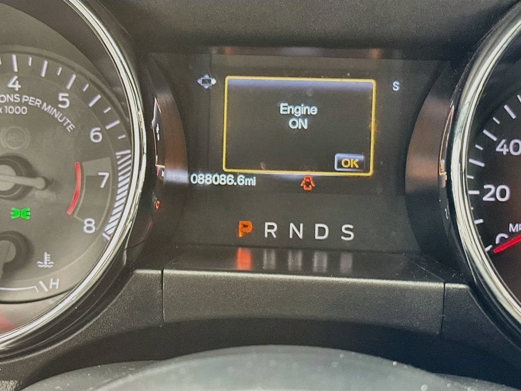 Used 2016 Ford Mustang Coupe RWD image 13