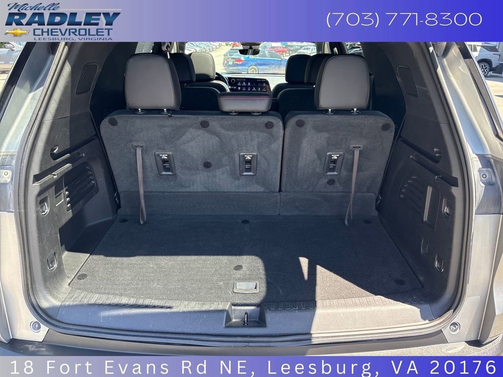 Used 2024 Chevrolet Traverse Z71 w/ Enhanced Driving Package AWD/4WD image 11