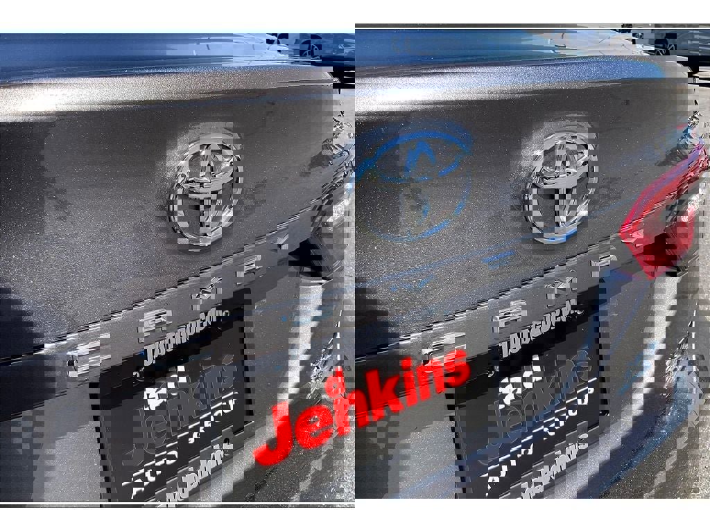 Used 2023 Toyota Camry XLE image 31