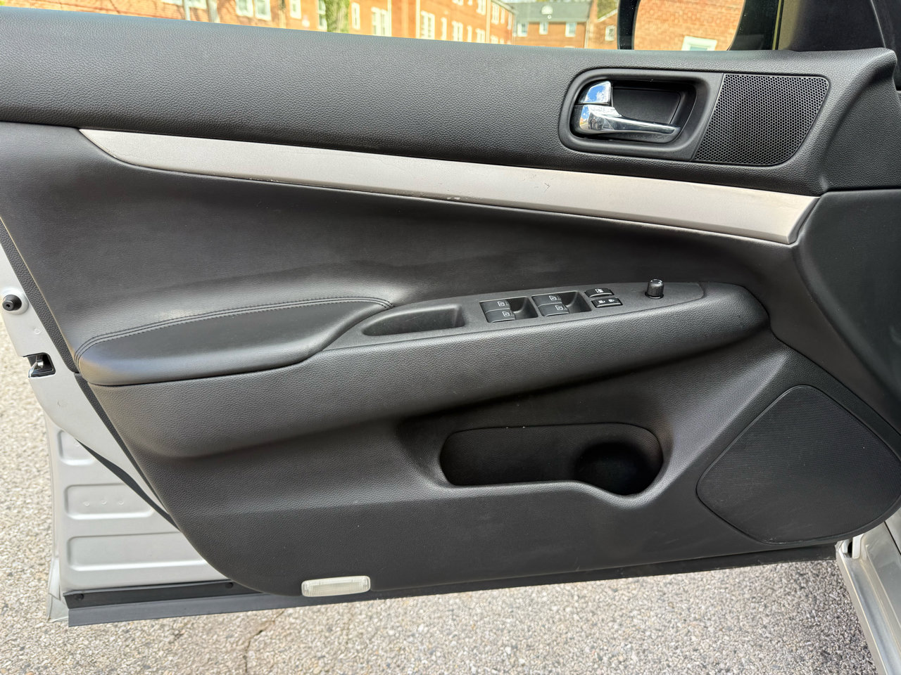 Used 2015 INFINITI Q40 AWD w/ Moonroof Package image 38