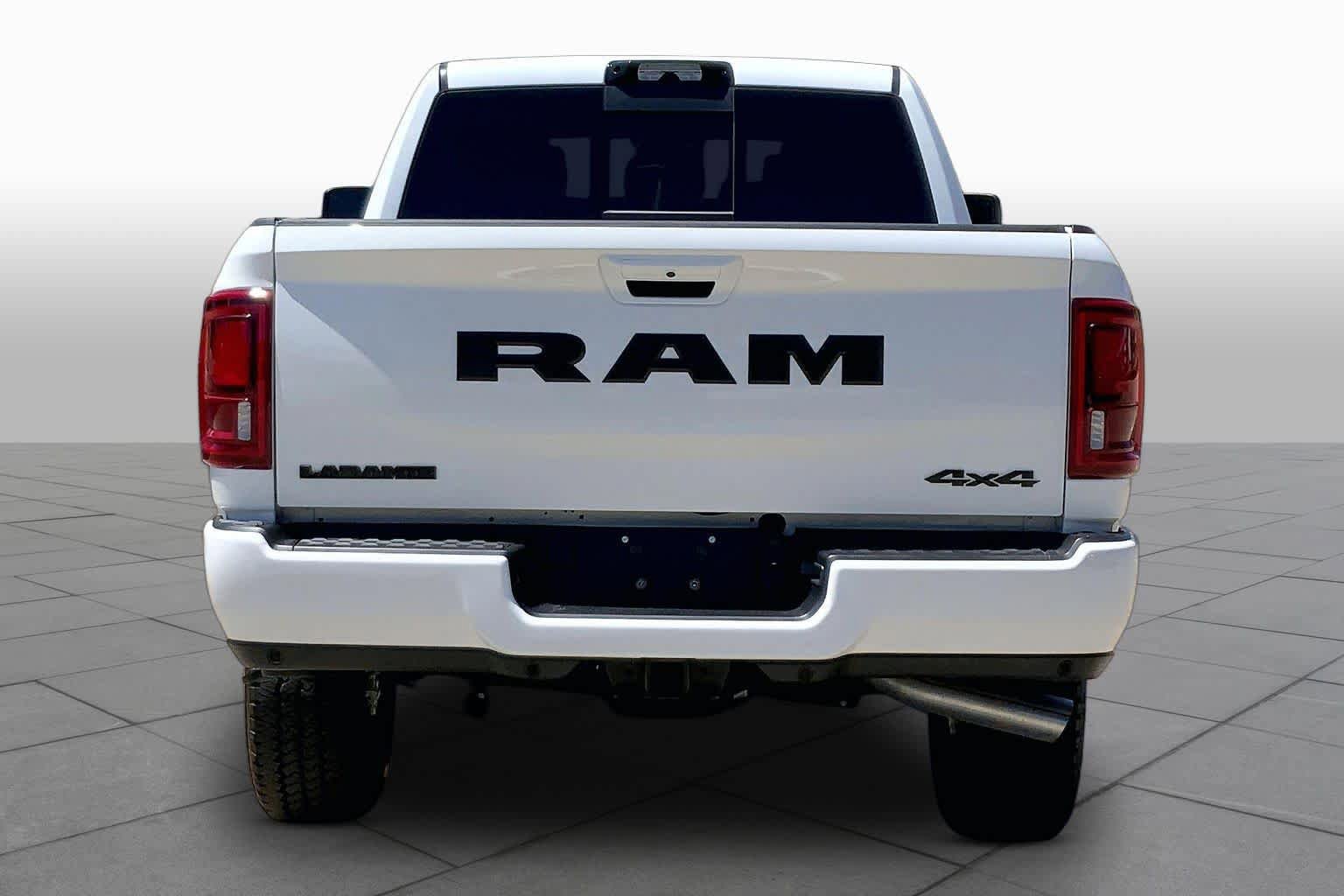 New 2026 RAM 2500 Laramie AWD/4WD image 4