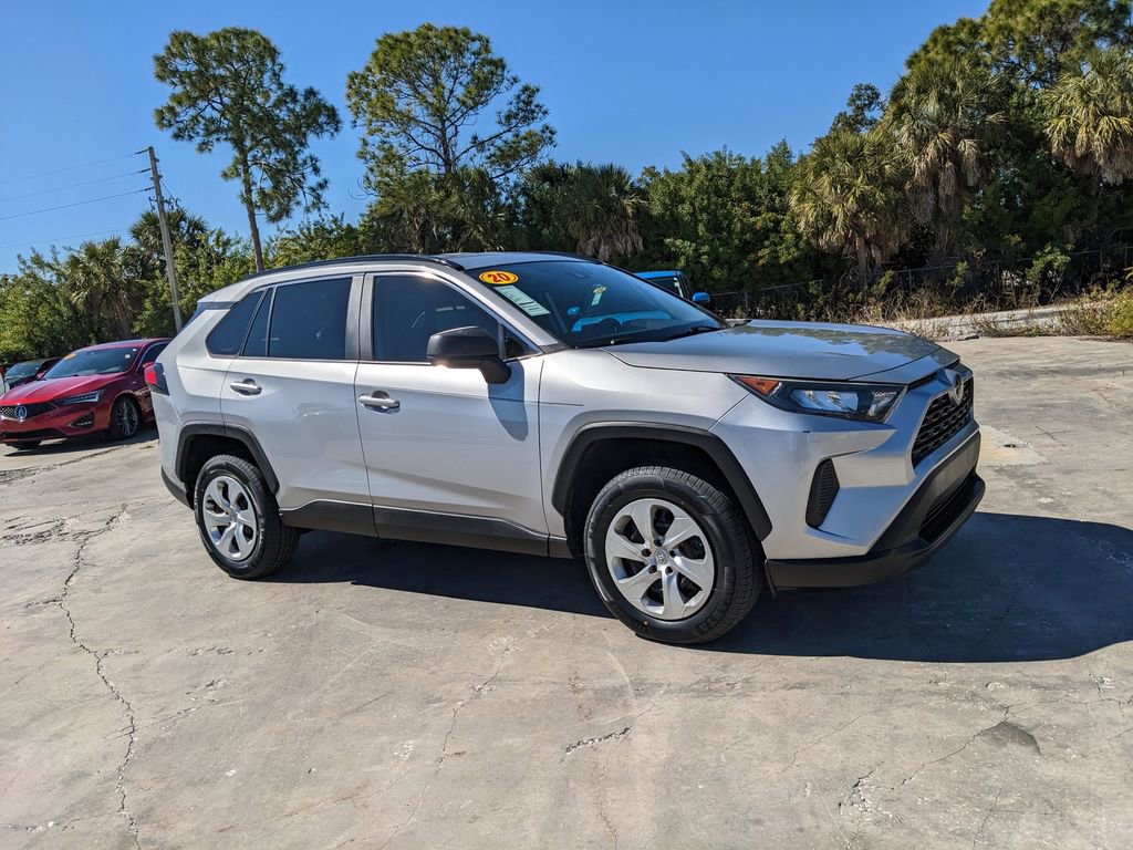 Used 2020 Toyota RAV4 LE image 2