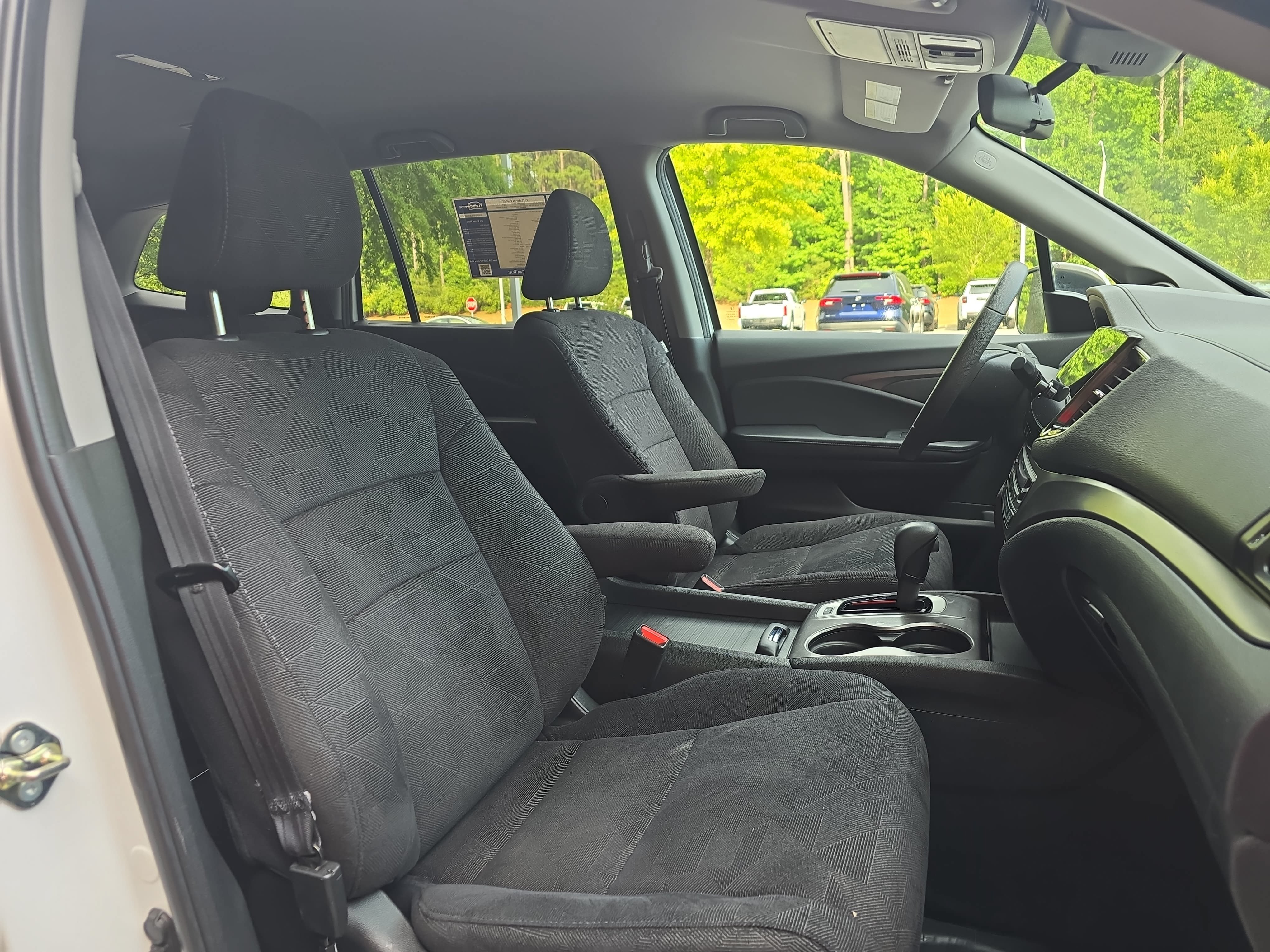 Used 2020 Honda Pilot EX image 10