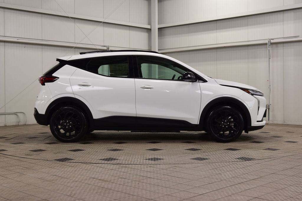 New 2027 Chevrolet Bolt RS FWD image 9