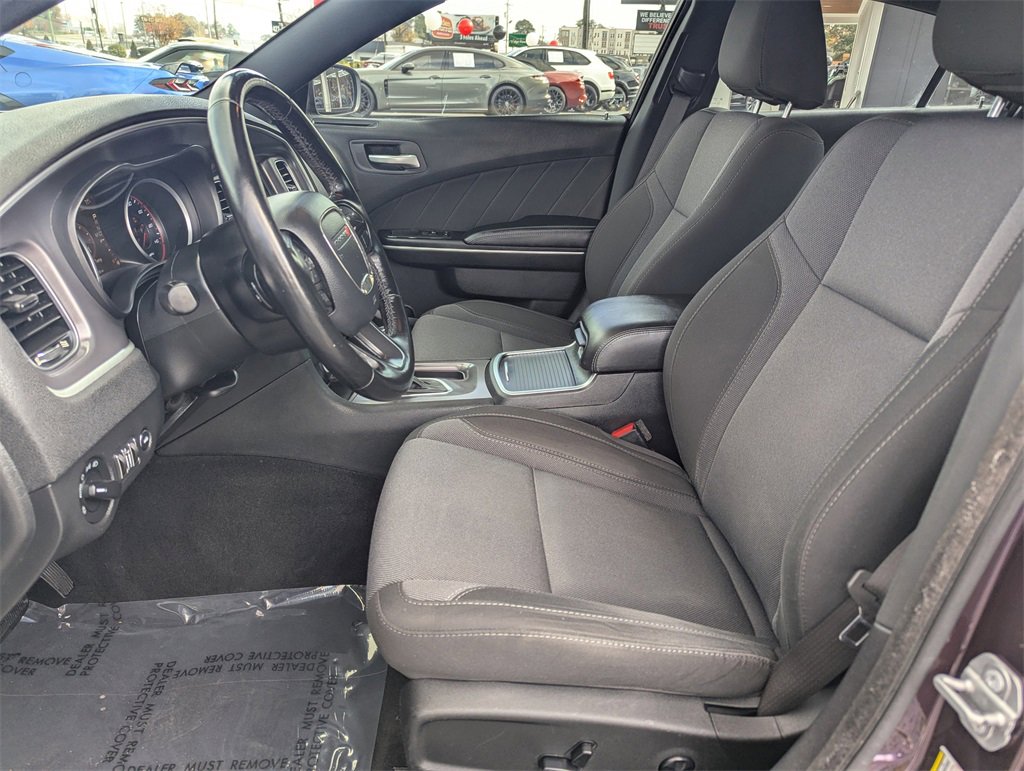 Used 2020 Dodge Charger SXT w/ Cold Weather Package image 10