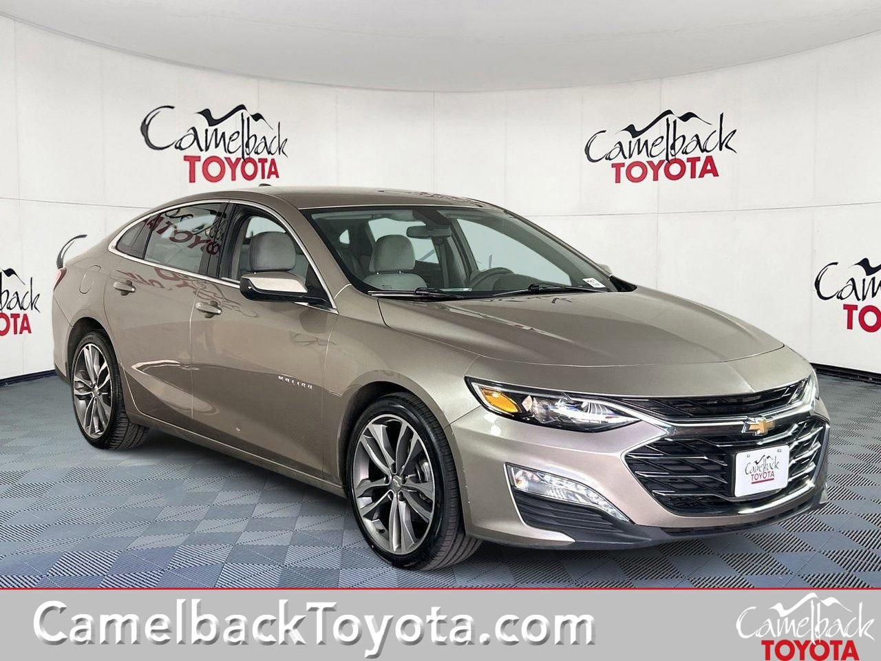 Used 2022 Chevrolet Malibu LT FWD image 1