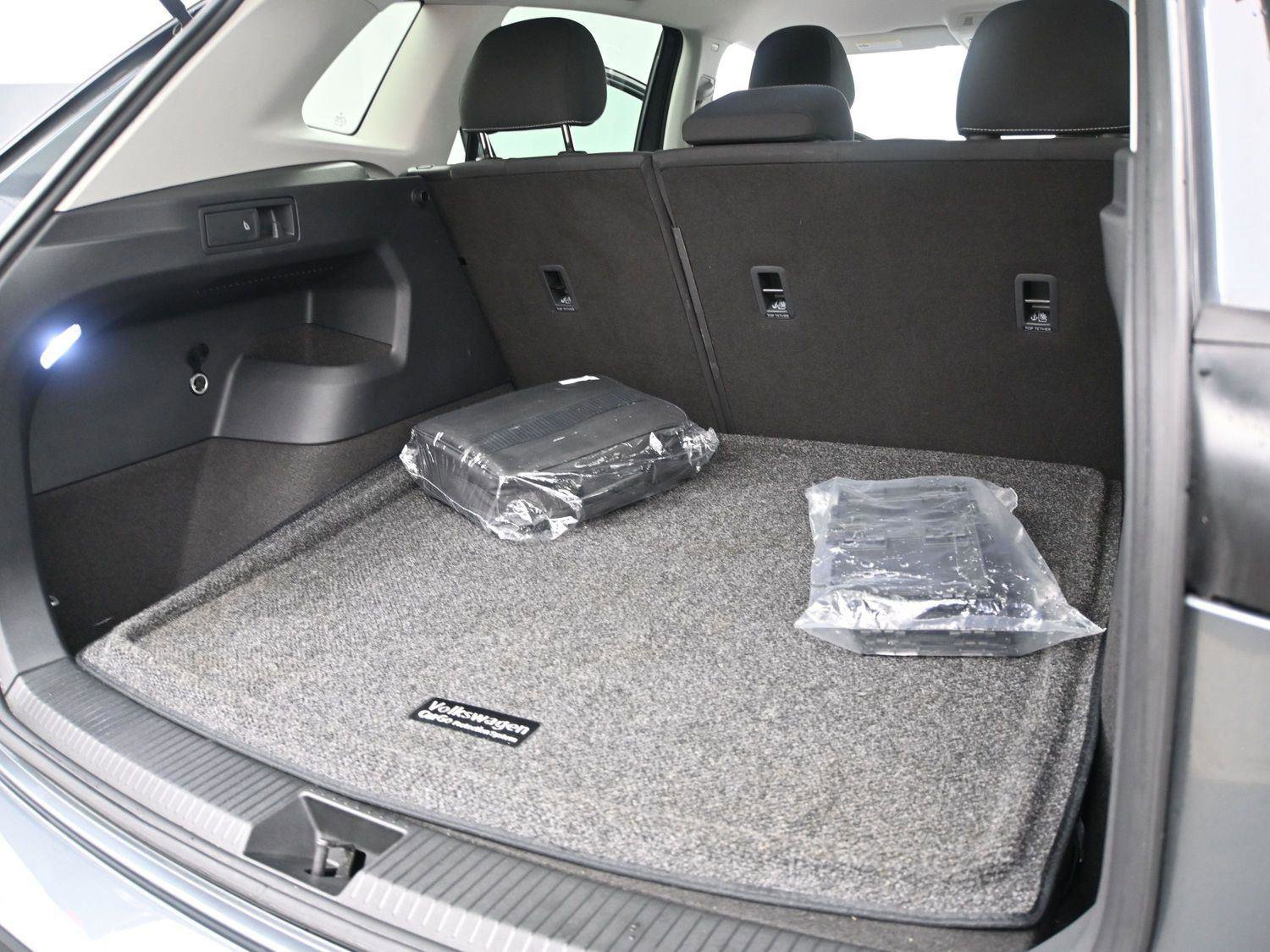 Certified 2025 Volkswagen Tiguan S image 12