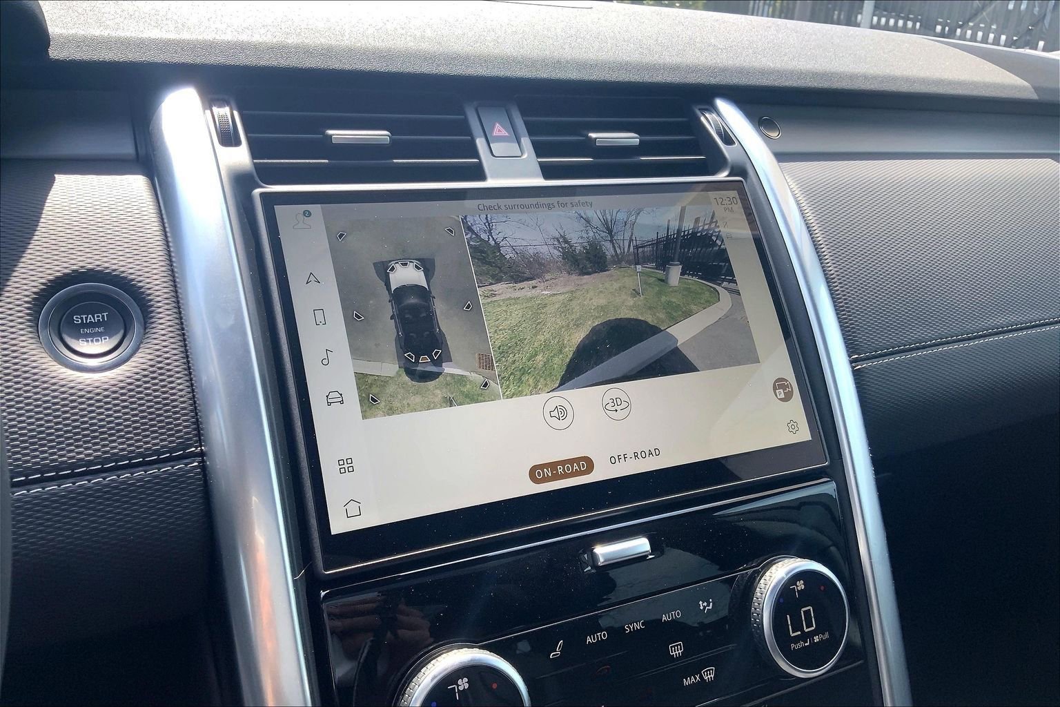 Used 2025 Land Rover Discovery Dynamic SE AWD/4WD image 26